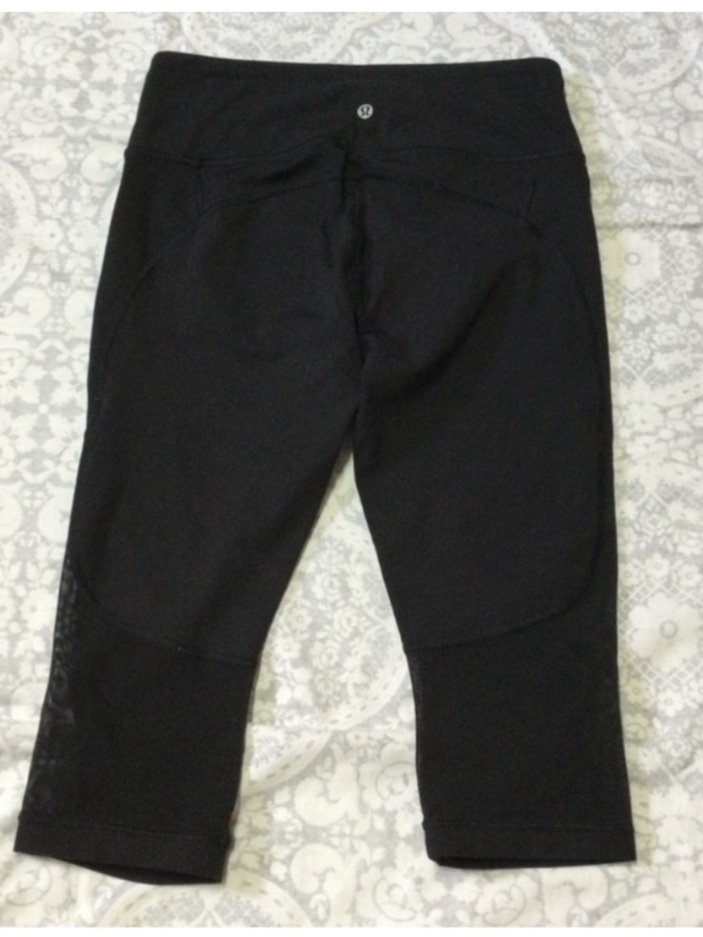 Lululemon Athletica Crop
Leggings 8 - Picture 3 of 10